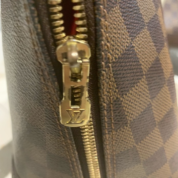 Louis Vuitton Alma PM with brass hardware - Picture 7 of 8